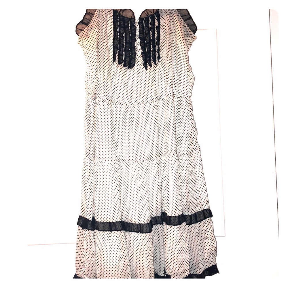 Black 🖤 & White 🤍 polka dot dress